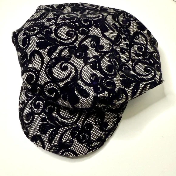 Walt Disney Black & Silver Women's Newsboy Cap - Picture 5 of 9